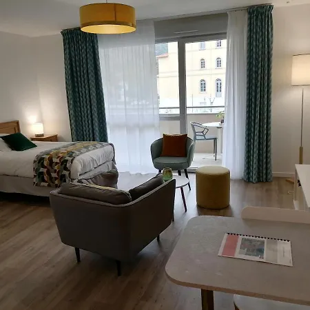 شقة فندقية Services Seniors Domitys Les Eaux Vives 4*