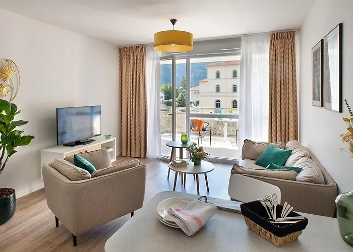 Résidence Services Seniors Domitys Les Eaux Vives Appart hôtel