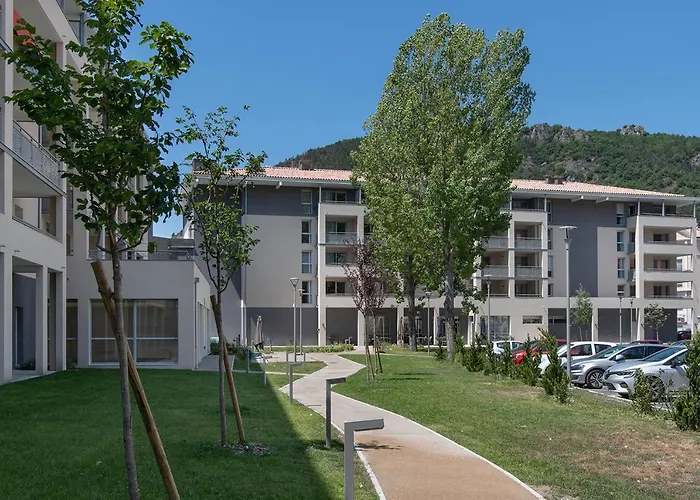 Appart hôtel Résidence Services Seniors Domitys Les Eaux Vives