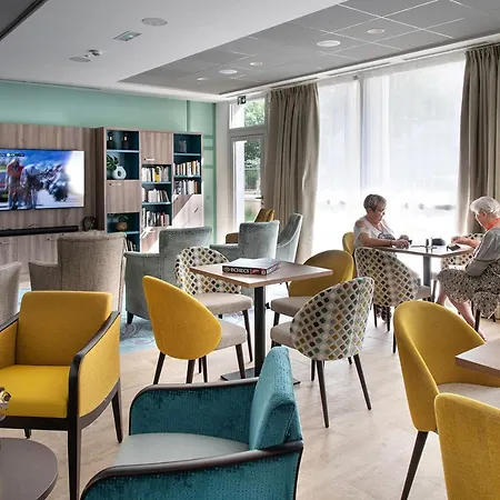 Aparthotel Services Seniors Domitys Les Eaux Vives Digne-les-Bains