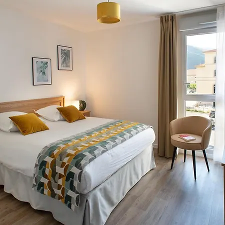 Aparthotel Services Seniors Domitys Les Eaux Vives